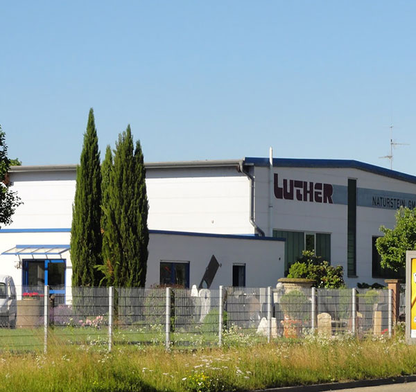 luther_firma.jpg