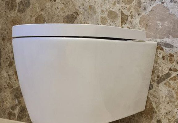 bad_naturstein_keramik_toilette2